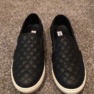 Steve Madden slip on shoes 9.5